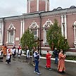 Литургия и Крестный ход в понедельник Светлой седмицы в храме Ризоположения на Донской