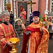 Литургия и Крестный ход в понедельник Светлой седмицы в храме Ризоположения на Донской