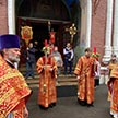 Литургия и Крестный ход в понедельник Светлой седмицы в храме Ризоположения на Донской