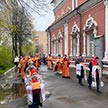 Литургия и Крестный ход в понедельник Светлой седмицы в храме Ризоположения на Донской