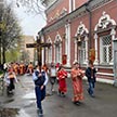 Литургия и Крестный ход в понедельник Светлой седмицы в храме Ризоположения на Донской