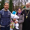 Пасхальное поздравление многодетных семей в храме Живоначальной Троицы в Чертанове
