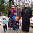 Пасхальное поздравление многодетных семей в храме Живоначальной Троицы в Чертанове