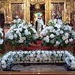 Утреня с чином Погребения Пресвятой Богородицы.