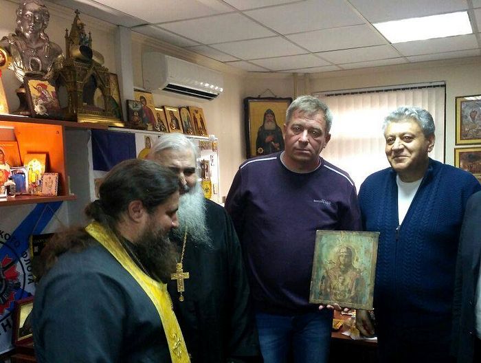 Сергей Кораблев с обретенной иконой