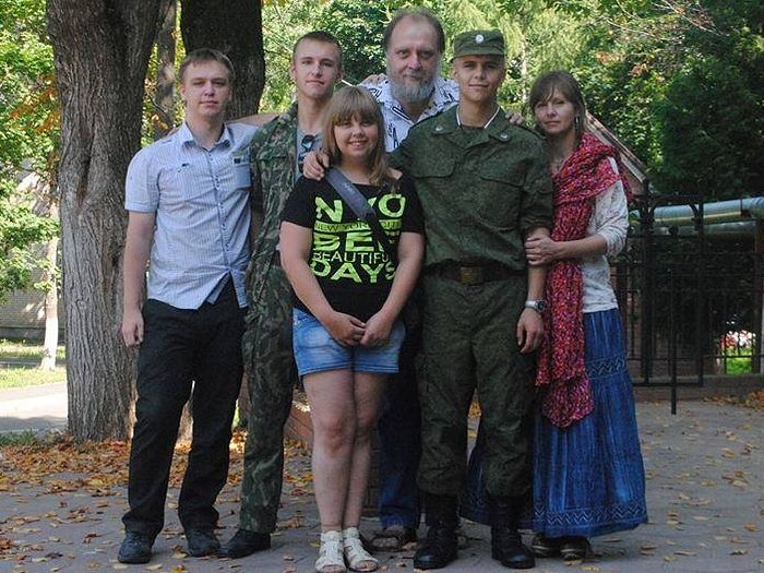Александр Ткаченко с семьей