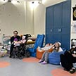 Волонтеры храма святого страстотерпца царя Николая II в Аннине совершили очередные поездки в хоспис «Дом с маяком»